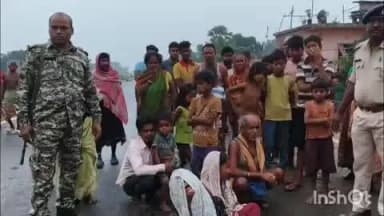 राजमहल: घाटजमनी पंचायत के सेलमपुर गांव में सड़क किनारे से पुलिस ने एक युवक का शव बरामद किया,जांच में जुटी पुलिस