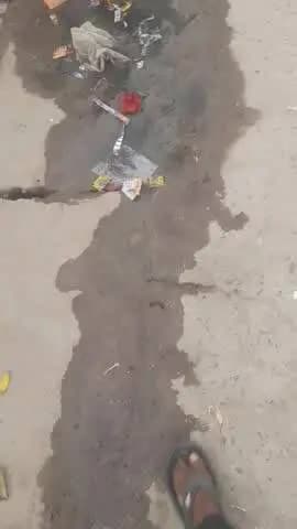 ग्राम व पोस्ट कठवतिया अलाम मै नाली समय से ना साफ होने से नाली की सब गन्दा पानी सब रोड के ऊपर आ रहा है इससे गावँ वालो को