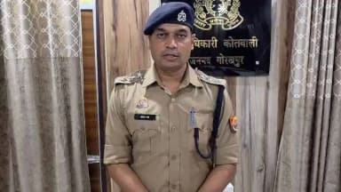 #gorakhpurpolice
#PoliceAction
➡️दिनांक 19.06.2026 को #PsTiwaripur क्षेत्र में पुराने जमीन को लेकर विवाद की सूचना प्राप्त हुई जिसपर प्राप्त तहरीर के आधार पर थाना स्थानीय पर सुसंगत धाराओं में अभियोग पंजीकृत किया गया है, अग्रिम विधिक कार्यवाही की जा रही है । मौके पर कानून एवं शांति व्यवस्था कायम है ।
➡️जिसके संबंध में #COKotwali की वीडियो बाईट-
#UPPolice #VideoByte
@dgpup @AdgGkr @adgzonegkr @diggorakhpur