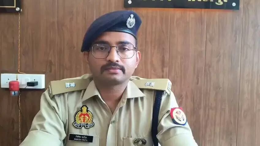#gorakhpurpolice
#PoliceAction
➡️दिनांक 20.06.2026 को #PsGulriha क्षेत्र में 09 माह की बच्ची के साथ गलत काम करने के संबंध में सूचना प्राप्त होने पर स्थानीय पुलिस द्वारा तत्काल घटनास्थल पर पंहुचकर पीड़िता को अस्पताल में भर्ती कराया गया जहां उसकी स्थिति सामान्य है ।
➡️पूछताछ के दौरान पीड़िता के रिश्तेदार ने शराब के नशे में उक्त कृत्य करने की बात कबूल की जिसे पुलिस हिरासत में लेकर अग्रिम विधिक कार्यवाही की जा रही है ।
➡️जिसके संबंध में #spcitygkp की वीडियो बाईट-
#UPPolice #VideoByte
@dgpup @AdgGkr @adgzonegkr @diggorakhpur