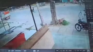 गोंडा: तेज रफ्तार कार की टक्कर में साइकिल सवार की हुई मौत, CCTV फुटेज आया सामने