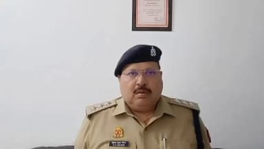 #Saharanpurpolice
#CrimeControl
#Goodworkupp
➡️थाना देवबन्द द्वारा पुलिस मुठभेड़ में 01 शातिर गौकश/हिस्ट्रीशीटर अभियुक्त घायलवस्था में गिरफ्तार, कब्जे से 01 तमंचा, 02 जिंदा/01 खोखा कारतूस .315 बोर व 01 मोटरसाइकिल बरामद।
➡️जिसके सम्बन्ध में क्षेत्राधिकारी देवबंद, सहारनपुर द्वारा दी गई बाईट।
@Uppolice
@adgzonemeerut
@digsaharanpur
@aajtak
@bstvlive