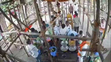 मानवत: यशवाडी येथील मंदिराचा गाभारा कोसळल्याची दुर्दैवी घटना : पाच भाविकांचा मृत्यू : बचाव कार्य सुरू