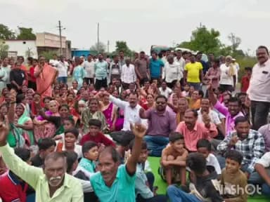 राजूरा: दारू दुकान हटवा अन्यथा आंदोलन तीव्र करू कडोलीकरांचा रास्ता रोको प्रशासनासमोर मोठे आव्हान