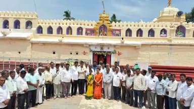 ಕುಕನೂರ: ಬಸವರಾಜ ರಾಯರಡ್ಡುಗೆ ಸಚಿವ ಸ್ಥಾನ ಸಿಗಲಿ; ಪಟ್ಟಣದಲ್ಲಿನ ಮಹಾಮಾಯಿ ದೇವಿಗೆ ವಿಶೇಷ ಪೂಜೆ ಸಲ್ಲಿಸಿ ಹರಕೆ