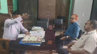 नाथनगर: जमीन के अभाव में अटकी पीएम श्री योजना की रफ्तार, गुरुकुल हाईस्कूल का किया निरीक्षण