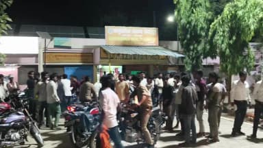 लहरपुर: लहरपुर कोतवाली क्षेत्र के भदफर मार्ग पर हुए दर्दनाक सड़क हादसे में एक व्यक्ति की मौत, 4 गंभीर रूप से घायल