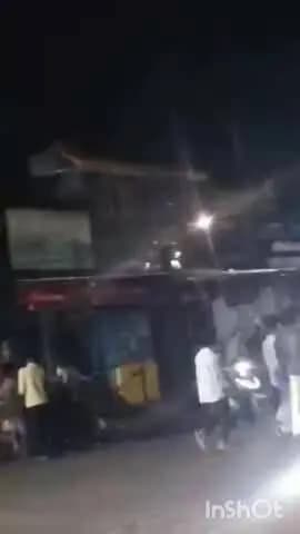 వరంగల్: నగరంలోని మండి బజార్లో తెల్లవారుజామున వరకు నాసిరకం తినుబండారాలు