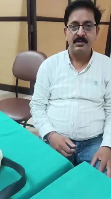 एडवांस्ड आयुर्वेदिक आई प्लस जूस से पैरालाइज व घुटने के दर्द में अच्छी राहत अधिक जानकारी के लिए संपर्क करें 9050940866