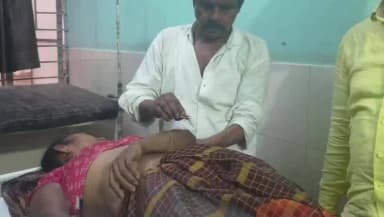 रफीगंज: रफीगंज शहर के काली स्थान के समीप बाइक की चपेट में आने से महिला गंभीर रूप से घायल, पटना किया गया रेफर