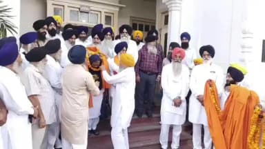 ਅੰਮ੍ਰਿਤਸਰ 2: ਸ੍ਰੀ ਹਰਿਮੰਦਰ ਸਾਹਿਬ ਤੋਂ ਪਾਕਿਸਤਾਨ ਲਈ ਜੱਥਾ ਹੋਇਆ ਰਵਾਨਾ ਮਹਾਰਾਜਾ ਰਣਜੀਤ ਸਿੰਘ ਦੀ ਬਰਸੀ ਨੂੰ ਲੈ ਕੇ ਗੁਰੂ ਧਾਮ ਦੇ ਕੀਤੇ ਜਾਣਗੇ ਦਰਸ਼ਨ
