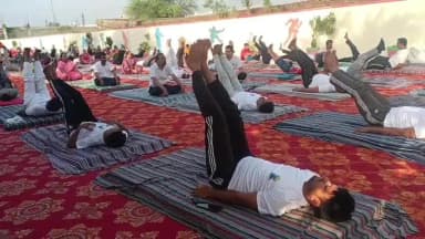 रावतभाटा: रावतभाटा के राणा पूंजा स्टेडियम में योग का उत्साह उमड़ा, हजारों लोगों ने सामूहिक योग कर स्वस्थ जीवन का लिया संकल्प