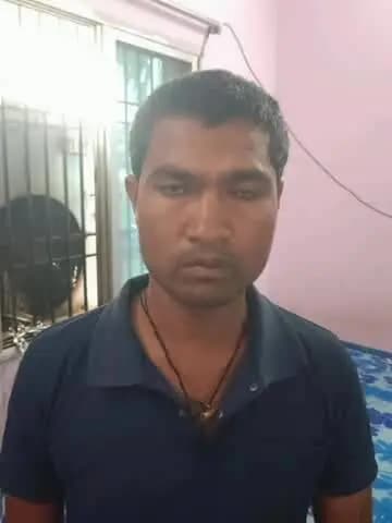 सिमगा: हथबंद पुलिस ने अवैध शराब बिक्री करते एक व्यक्ति को किया गिरफ्तार