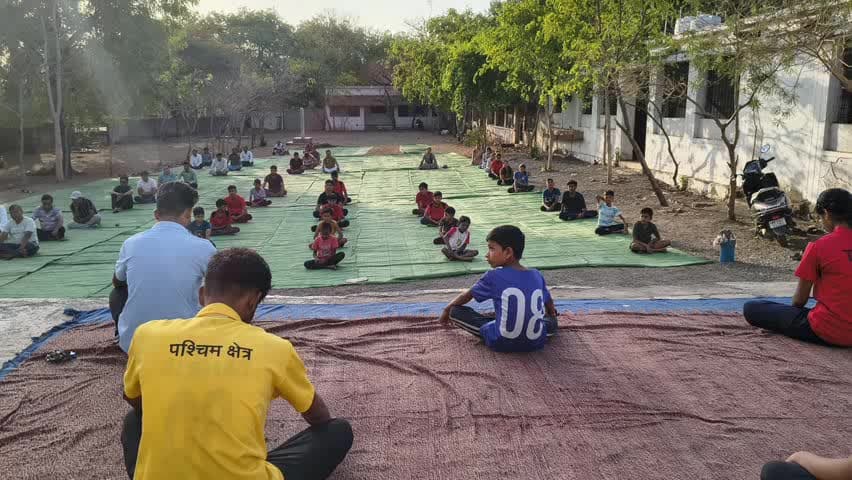 सेगांव: सांदीपनि विद्यालय में योगमय हुआ माहौल, सैकड़ों ने किया सामूहिक योग #YogaDay #SandipaniVidyalaya #MYBharat #सेगावन्यूज़