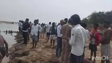 अरवल: सोन नदी के अहियापुर घाट पर पांच साथियों के साथ नहाने गए एक युवक के डूबने से मौत, चार साथियों को बचाया गया