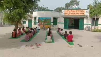 हसनपुर: विश्व योग दिवस की हार्दिक शुभकामनाएं करो योग रहो निरोग