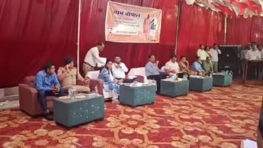 सैदपुर: हसनपुर गाँव में चौपाल, बिजली आपूर्ति और आयुष्मान कार्ड का डेटा न मिलने पर मंडलायुक्त भड़के, अधिकारियों को लगाई फटकार