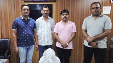जालना: MPDA व मोक्का गुन्ह्यात फरार असलेला कुख्यात गुन्हेगार पप्पू घोरपडे गुजरातमधून जेरबंद; स्थानिक गुन्हे शाखेची धडक कारवाई..