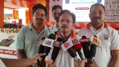 ନବରଙ୍ଗପୁର ପୋଲିସ ଷ୍ଟେସନ: ଜିଲ୍ଲା ସ୍ତରୀୟ ଯୋଗ ଦିବସ କାର୍ଯ୍ୟକ୍ରମ ରେ ଯୋଗ ଦେଇ ନବରଙ୍ଗପୁର ରେ ମତ ଦେଲେ ସାଂସଦ ଶ୍ରୀ ବଳଭଦ୍ର ମାଝୀ