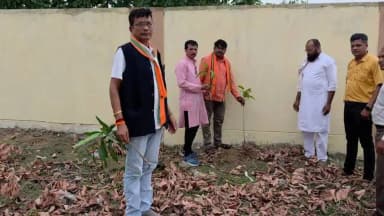 सुकमा: छिंदगढ़ के माता मंदिर में भाजपाइयों ने किया पौधा रोपण, जिला पंचायत सदस्य हूंगाराम मरकाम ने दी जानकारी
