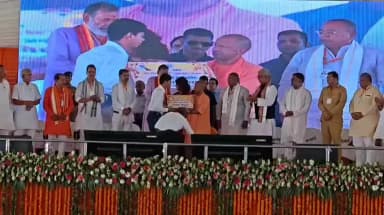 महोबा: मोदी मैदान में ₹697 करोड़ की सौगात देकर बोले सीएम योगी, बुंदेलखंड की तोप-मिसाइलों से थर्राया दुश्मन
