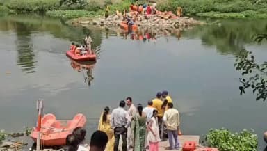 मंदसौर: शिवना नदी के बीच विराजी कुलदेवी के दर्शन को उमड़ा आस्था का सैलाब