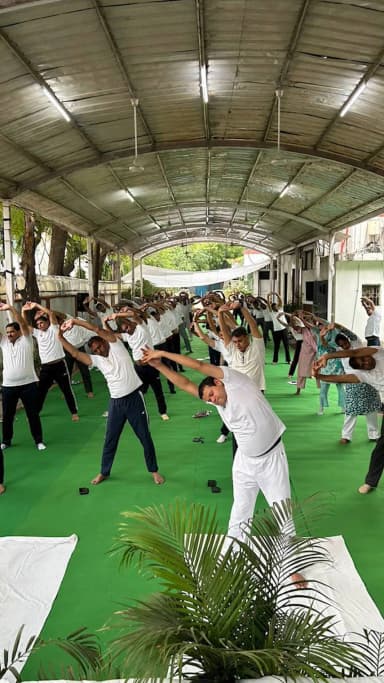 पंजाबी बाग: अंतर्राष्ट्रीय योग दिवस पर द्वारका डीसीपी कार्यालय में योग सत्र का आयोजन