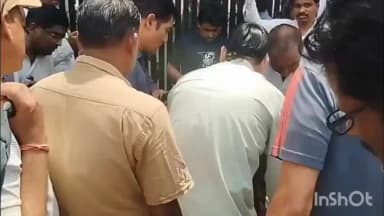विदिशा नगर: री-नीट एग्जाम के लिए गर्ल्सकॉलेज मे बनाएगए परीक्षाकेंद्र पर तीन छात्राए परीक्षा से वचित रहगई,तयसमय से 2मिनट देर से पहुची