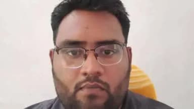खड़गपुर: 70वीं बीपीएससी में बरुई के कुमार शानू बने वरीय उप समाहर्ता, हवेली खड़गपुर प्रखंड क्षेत्र में खुशी की लहर