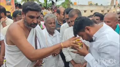 ಮುಳಬಾಗಿಲು: ಮರಕಲಗಡ್ಡ ಗ್ರಾಮದಲ್ಲಿ ವಿದ್ಯುತ್ ಹೈಮಾಸ್ಟ್ ದೀಪ ಉದ್ಘಾಟನೆ ನೆರವೇರಿಸಿದ ಸಮೃದ್ಧಿ ಮಂಜುನಾಥ್