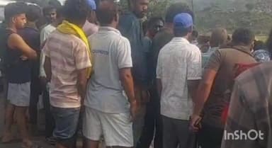 धनबाद/केंदुआडीह: गोंदूडीह ओपी क्षेत्र के आटा चक्की के पास बाइक सवार अपराधियों ने कलेक्शन एजेंट उमेश यादव को गोली मारकर की हत्या ।