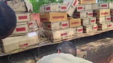 कुदरा: शराब तस्करी मामले में बड़ी कार्रवाई ट्रैक्टर में तहखाना बनाकर लाई जा रही 293.35ली.अंग्रेजी शराब जब्त,चालक गिरफ्तार