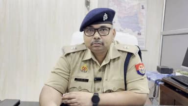 कोतवाली कायमगंज क्षेत्रान्तर्गत एक युवक की हत्या होने की सूचना के सम्बन्ध में अपर पुलिस अधीक्षक फतेहगढ़ द्वारा दी गई बाइट। #fatehgarhpolice https://t.co/1WiAMFmgSp