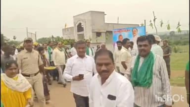 అశ్వారావుపేట: దమ్మపేట మండలం గుత్తావారిగూడెంలో పామాయిల్ రైతులు ఏర్పాటుచేసిన ఆత్మీయ సమ్మేళనంలో పాల్గొన్న మంత్రి తుమ్మల