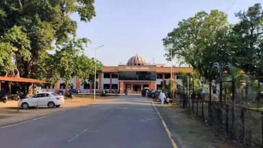 कोंडागांव: कोंडागांव में ओवररेट पर खाद बेचने की शिकायत पर कृषि विभाग ने की कार्रवाई, उर्वरक विक्रय लाइसेंस किया निलंबित