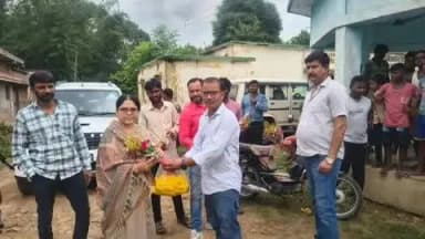 नीमडीह: नीमडीह में 164.92 लाख की लागत से सिरका टोला कांठालडीह से ससांगडीह तक बनने वाले सड़क का विधायक ने किया शिलान्यास