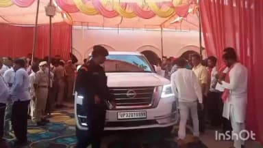 छिबरामऊ: सराय प्रयाग पहुंचे सपा सुप्रीमो अखिलेश यादव ने अपने पुराने कार्यकर्ता रोहित कटिहार की दिवंगत ताई को दी श्रद्धांजलि