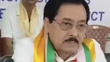 মাটিগাড়া: পুরোনো সংগঠনে প্রত্যাবর্তন! আইএনটিইউসিতে যোগ দিলেন অলোক চক্রবর্তী