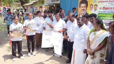 காஞ்சிபுரம்: தாலுக்கா அலுவலகம் அருகே தமிழக முதலமைச்சர் பிறந்த நாளை ஒட்டி சிலம்பாட்ட பேரணி நடைபெற்றது