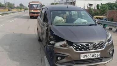 गोला: गगहा में गलत दिशा से आ रही हंटर जीप ने कार को मारी टक्कर, पलटी जीप से भिड़ी बाइक, तीन युवक घायल