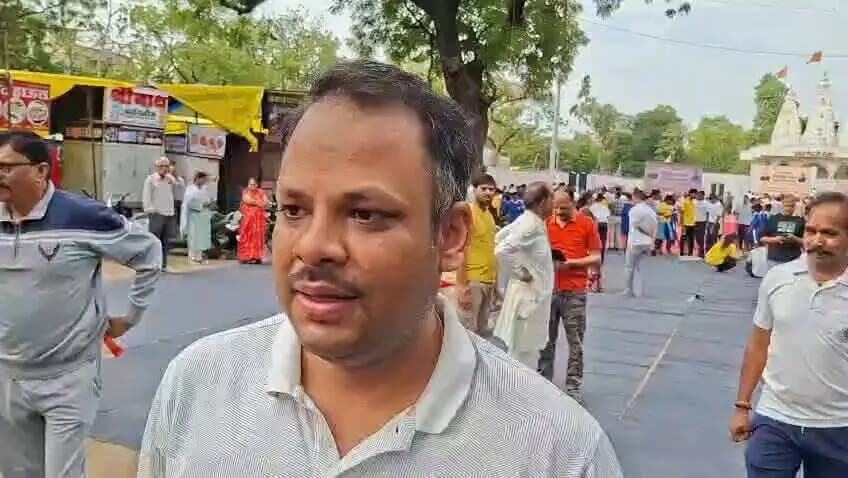 #अंतर्राष्ट्रीय_योग_दिवस
अंतर्राष्ट्रीय योग दिवस के अवसर पर सभी नागरिकों से आग्रह है कि योग को अपने जीवन में उतारे और प्रतिदिन योग करें, स्वस्थ और निरोगी रहें-कलेक्टर श्री ऋतुराज सिंह
#InternationalYogaDay https://t.co/3u2oK8iAAy