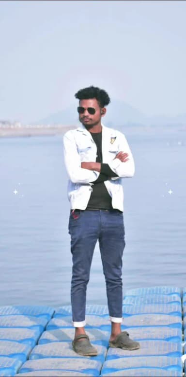 चरही तापिन निवासी विनय कुमार पिता अमन महतो पिछले दो माह से लापता हैं. जिन्हें मिले 8809749016, 7970364626 पर जानकारी दे