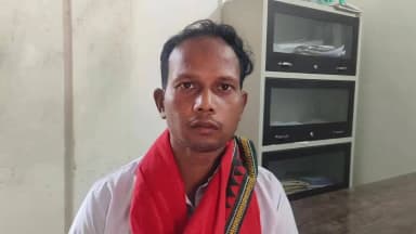 ସୁନ୍ଦରଗଡ: ସିଆରମାଲ ବିସ୍ଥାପିତ ଗ୍ରାମ ବାସୀ ଙ୍କ ଗଣ ଧାରଣା ଡିଆରଡିଏ ଛକ ଠାରେ ୯୮ ଦିନରେ ଜାରି ଯୁବ ନେତା ରାଜେନ୍ଦ୍ର ନାଏକ ଙ୍କ ପ୍ରତିକ୍ରିୟା