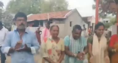 సిద్దిపేట అర్బన్: వరుణదేవుడి కటాక్షం కోసం ఆరేపల్లి లో ప్రత్యేకంగా బతుకమ్మ ఆట ఆడిన మహిళలు, పురుషులు