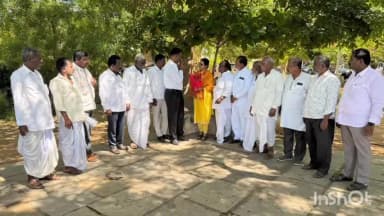 ಶೋರಾಪುರ: ನಗರಕ್ಕೆ ಆಗಮಿಸಿದ ಅಲೆಮಾರಿ ಮತ್ತು ಅರೆ ಅಲೆಮಾರಿ ನಿಗಮದ ಅಧ್ಯಕ್ಷೆ ಜಿ .ಪಲ್ಲವಿ ಅವರಿಗೆ ವಿವಿಧ ಸಮುದಾಯದ ಮುಖಂಡರಿಂದ ಸ್ವಾಗತ