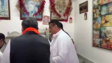 কলকাতা: বিধানসভায় বাজেট পেশের আগে মন্দিরে পুজো দিলেন মুখ্যমন্ত্রী শুভেন্দু অধিকারী ও অর্থমন্ত্রী স্বপন দাশগুপ্ত