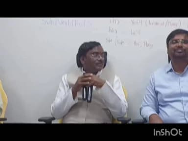 చెన్నూరు: మందమర్రి స్కిల్ డెవలప్మెంట్ సెంటర్ లో నిరుద్యోగ యువతి యువకులతో కలిసి జర్మనీ భాష శిక్షణ తరగతులలో పాల్గొన్న మంత్రి వివేక్