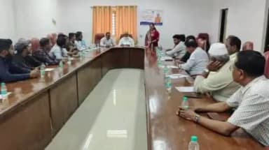 વેરાવળ શહેર: જીલ્લા રોજગાર વિનિમય કચેરી દ્રારા જીઆઇડીસી એસોસિયેશન હોલ ખાતે કંપનીઓના પ્રતિનિધિઓ સાથે રોજગાર સેમિનાર યોજાયો