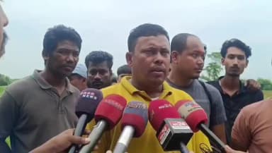 নগাঁও: নগাঁৱৰ আপতাৰ হুছেইন নামৰ এজন ব্যক্তিৰ ১৬ বিঘা মাটি দেৱজিৎ লস্কৰে ক্রয়ৰ নামত প্ৰবঞ্চনাৰ অভিযোগ