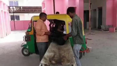 सकलडीहा: चहनिया चौराहे के पास ब्रेजा कार की टक्कर से बाइक सवार महिला की हुई मौत, बहन के लड़के के साथ बैंक जा रही थी महिला